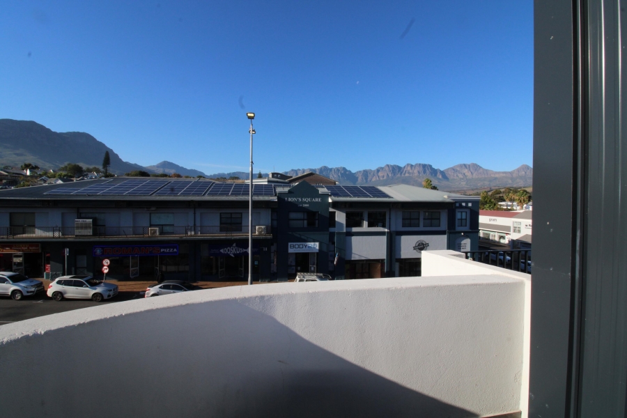To Let 1 Bedroom Property for Rent in Somerset West Western Cape